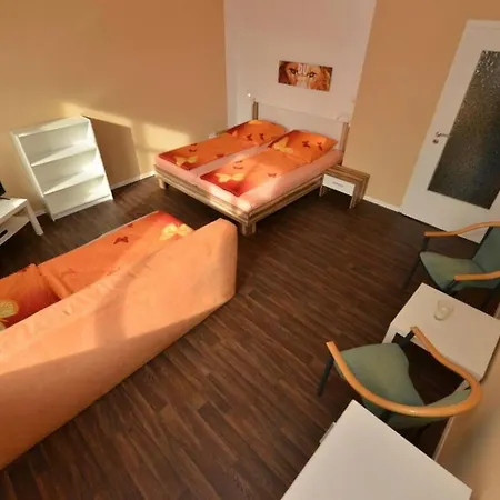 Ruhige 3 Zimmerwohnung In Moeckern *