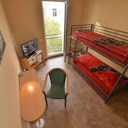 Ruhige 3 Zimmerwohnung In Moeckern